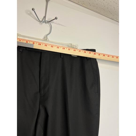 Van Heusen Mens Size 40x30 Black Flat Front Polyester Dress Pants - Picture 7 of 9